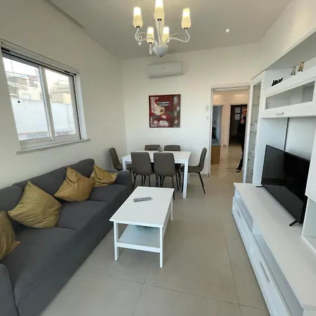 Daire Seafront 3 Bedroom Stylish With Spectacular Seaview *