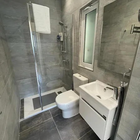 Lägenhet Seafront 3 Bedroom Stylish With Spectacular Seaview