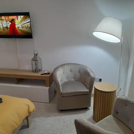 Seafront 3 Bedroom Stylish With Spectacular Seaview * Σεντ Πόλς Μπέι