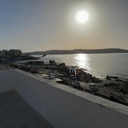 Seafront 3 Bedroom Stylish With Spectacular Seaview Διαμέρισμα *