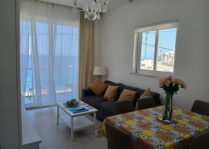 דירה Seafront 3 Bedroom Stylish With Spectacular Seaview *