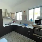 Apartment Seafront 3 Bedroom Stylish With Spectacular Seaview *