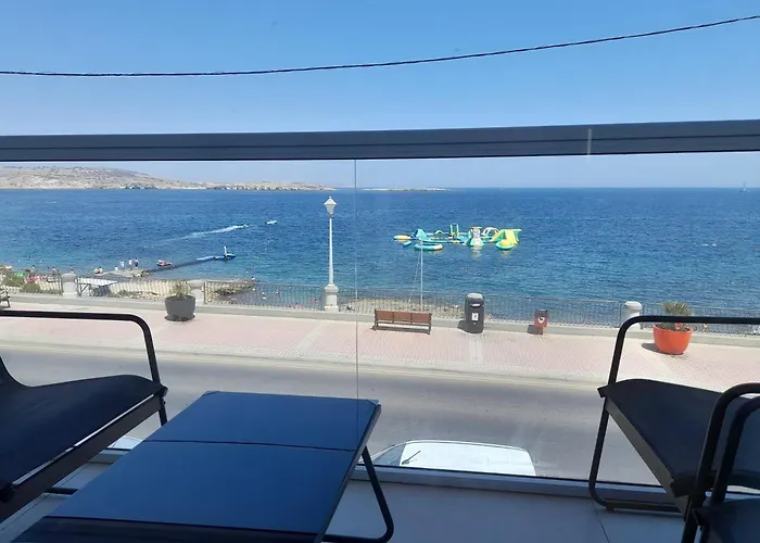 Seafront 3 Bedroom Stylish With Spectacular Seaview St. Paul's Bay